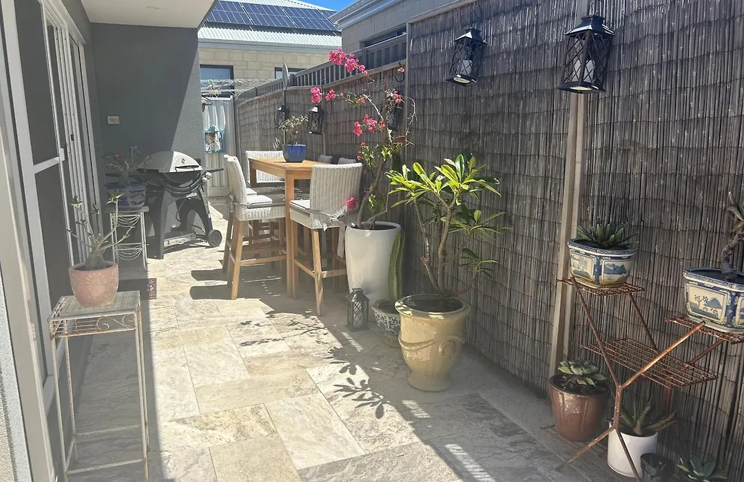 Whitfords Garden Retreat-1